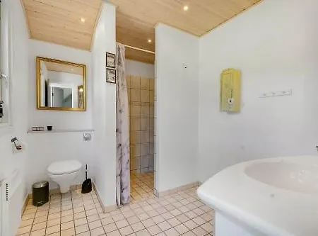 C11220-hemmet-raevekrogen-46 Сasa de vacaciones Hemmet